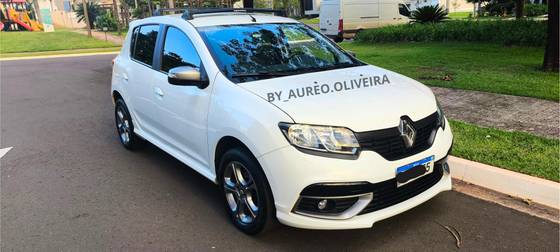 RENAULT SANDERO 1.6 16V SCE FLEX GT LINE MANUAL RENAULT SANDERO 1.6 16V SCE FLEX GT LINE MANUAL